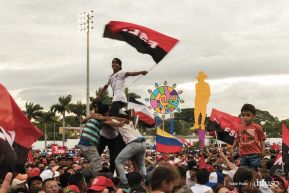 Rosario y Daniel celebran junto al pueblo 38 años de Revolución