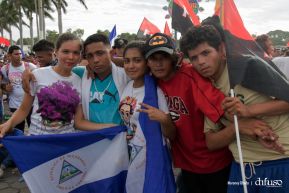 Rosario y Daniel celebran junto al pueblo 38 años de Revolución