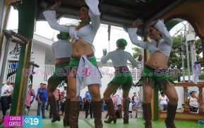 Miles de managuas participan del desfile hípico en honor a Santo Domingo