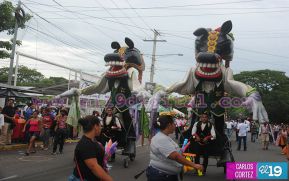 Miles de managuas participan del desfile hípico en honor a Santo Domingo