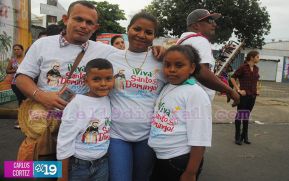 Miles de managuas participan del desfile hípico en honor a Santo Domingo