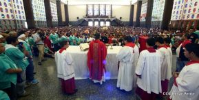 Miles de fieles acompañan a Santo Domingo en su regreso a Las Sierritas