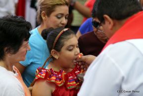 Miles de fieles acompañan a Santo Domingo en su regreso a Las Sierritas