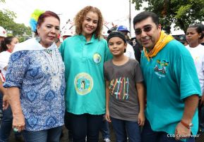 Miles de fieles acompañan a Santo Domingo en su regreso a Las Sierritas