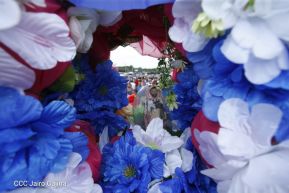 Miles de fieles acompañan a Santo Domingo en su regreso a Las Sierritas