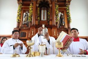 Santo Domingo ya se encuentra en su trono de Las Sierritas