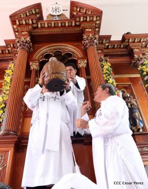 Santo Domingo ya se encuentra en su trono de Las Sierritas