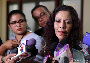 Acto del 37 aniversario de la Fuerza Naval