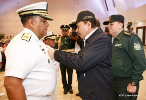 Acto del 37 aniversario de la Fuerza Naval