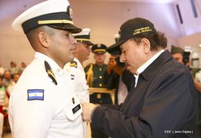 Acto del 37 aniversario de la Fuerza Naval