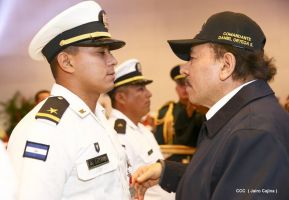 Acto del 37 aniversario de la Fuerza Naval
