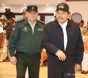 Acto del 37 aniversario de la Fuerza Naval