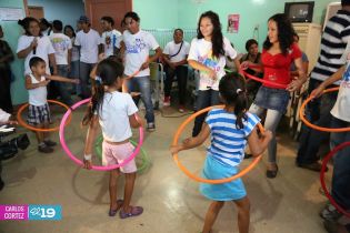 Promotoría Solidaria lleva alegría a niñ@s quemad@s