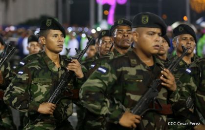 Desfile del Ejército de Nicaragua en saludo a su 38 aniversario