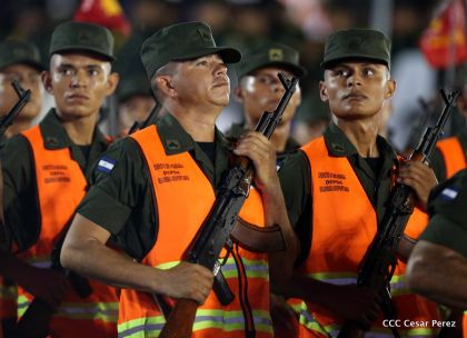 Desfile del Ejército de Nicaragua en saludo a su 38 aniversario
