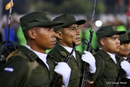 Desfile del Ejército de Nicaragua en saludo a su 38 aniversario