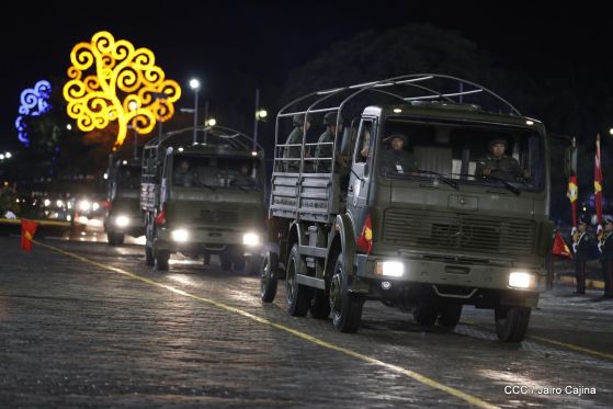 Desfile del Ejército de Nicaragua en saludo a su 38 aniversario