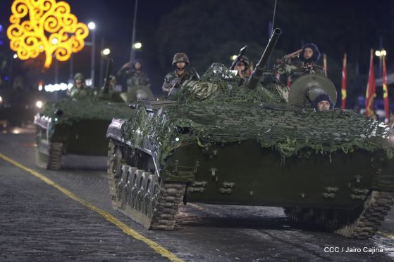 Desfile del Ejército de Nicaragua en saludo a su 38 aniversario