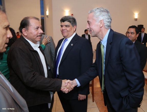 Presidente Daniel se reúne con directivos de AMCHAM