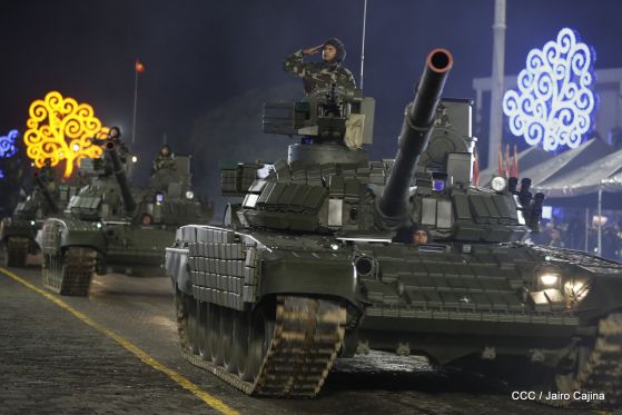 Desfile del Ejército de Nicaragua en saludo a su 38 aniversario