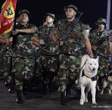 Desfile del Ejército de Nicaragua en saludo a su 38 aniversario