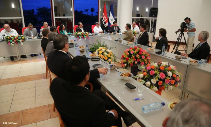 Presidente Daniel se reúne con directivos de AMCHAM