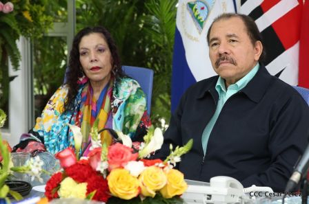 Daniel y Rosario otorgan orden "Ejército de Nicaragua” a Ministro de Defensa de Taiwán