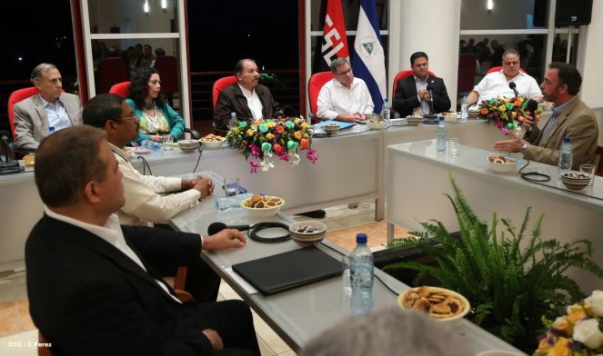 Presidente Daniel se reúne con directivos de AMCHAM