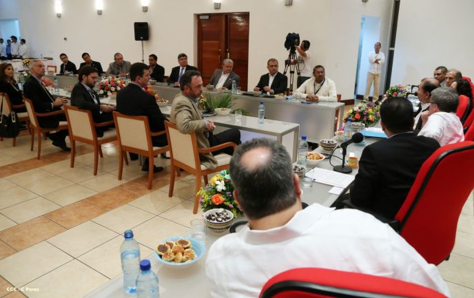 Presidente Daniel se reúne con directivos de AMCHAM