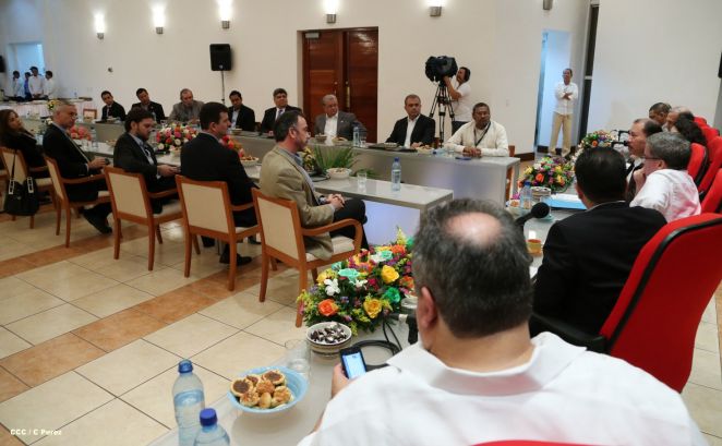 Presidente Daniel se reúne con directivos de AMCHAM