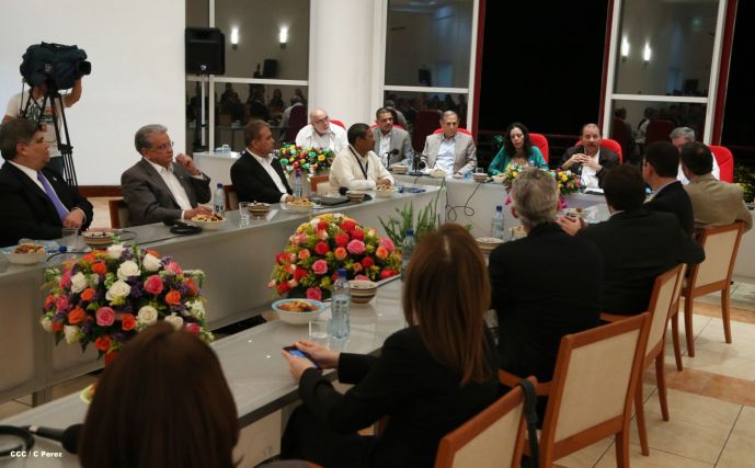 Presidente Daniel se reúne con directivos de AMCHAM