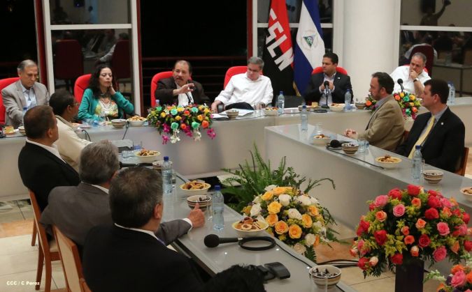 Presidente Daniel se reúne con directivos de AMCHAM