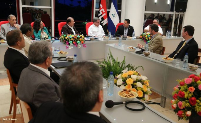 Presidente Daniel se reúne con directivos de AMCHAM