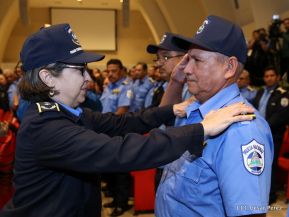 Acto del 38 Aniversario de fundación de la Policía Nacional