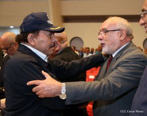 Acto del 38 Aniversario de fundación de la Policía Nacional
