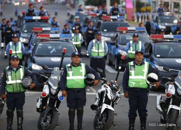 Antorcha Centroamericana es recibida por Daniel y Rosario