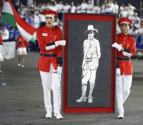 Desfile en saludo a las Fiestas Patrias