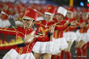 Desfile en saludo a las Fiestas Patrias