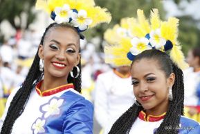 Desfile en saludo a las Fiestas Patrias