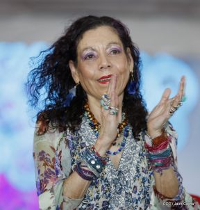 Desfile en saludo a las Fiestas Patrias