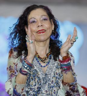 Desfile en saludo a las Fiestas Patrias