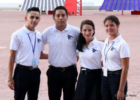 Desfile en saludo a las Fiestas Patrias