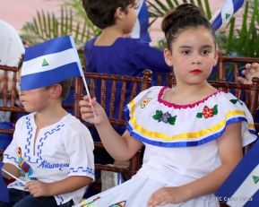 Desfile en saludo a las Fiestas Patrias