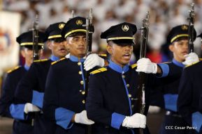 Desfile en saludo a las Fiestas Patrias