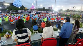 Desfile en saludo a las Fiestas Patrias
