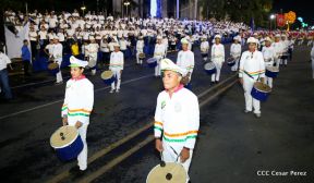 Desfile en saludo a las Fiestas Patrias