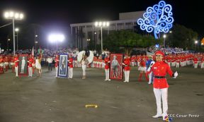 Desfile en saludo a las Fiestas Patrias