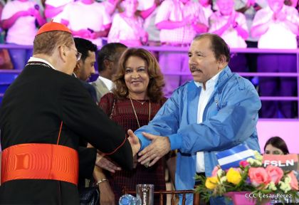 Histórica inauguración de moderno Estadio Nacional de Béisbol "Dennis Martínez"