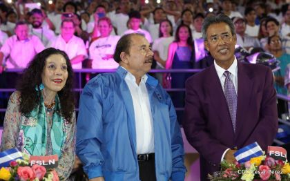 Histórica inauguración de moderno Estadio Nacional de Béisbol "Dennis Martínez"
