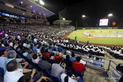 Histórica inauguración de moderno Estadio Nacional de Béisbol "Dennis Martínez"